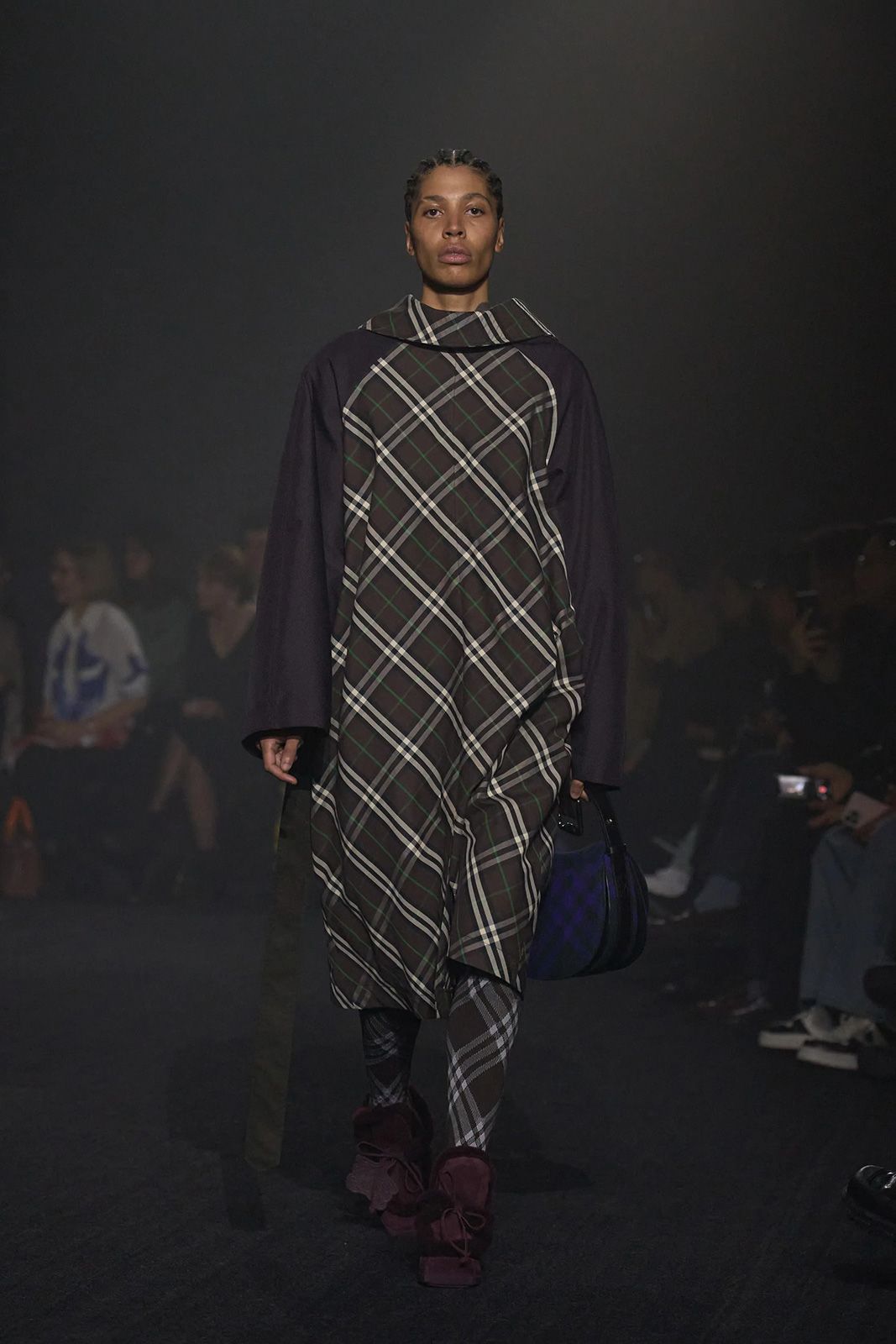 Burberry Fall 2023 Ready to Wear Gorunway 6.jpg