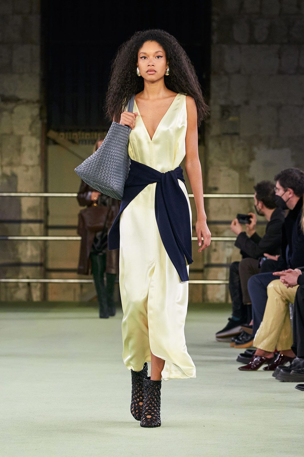 Bottega Veneta W22 047.jpg