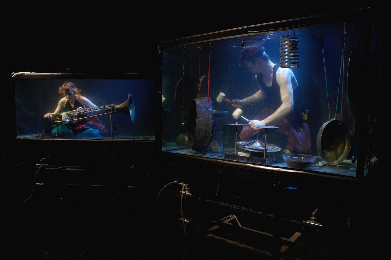 Between Music Aquasonic Metalmagazine 10.jpg
