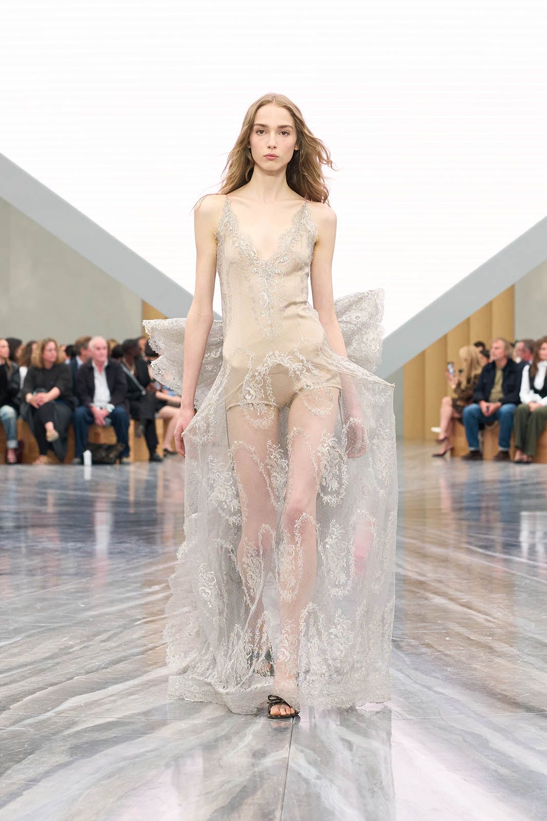 DIOR_W_RTW_SS26_26.jpg