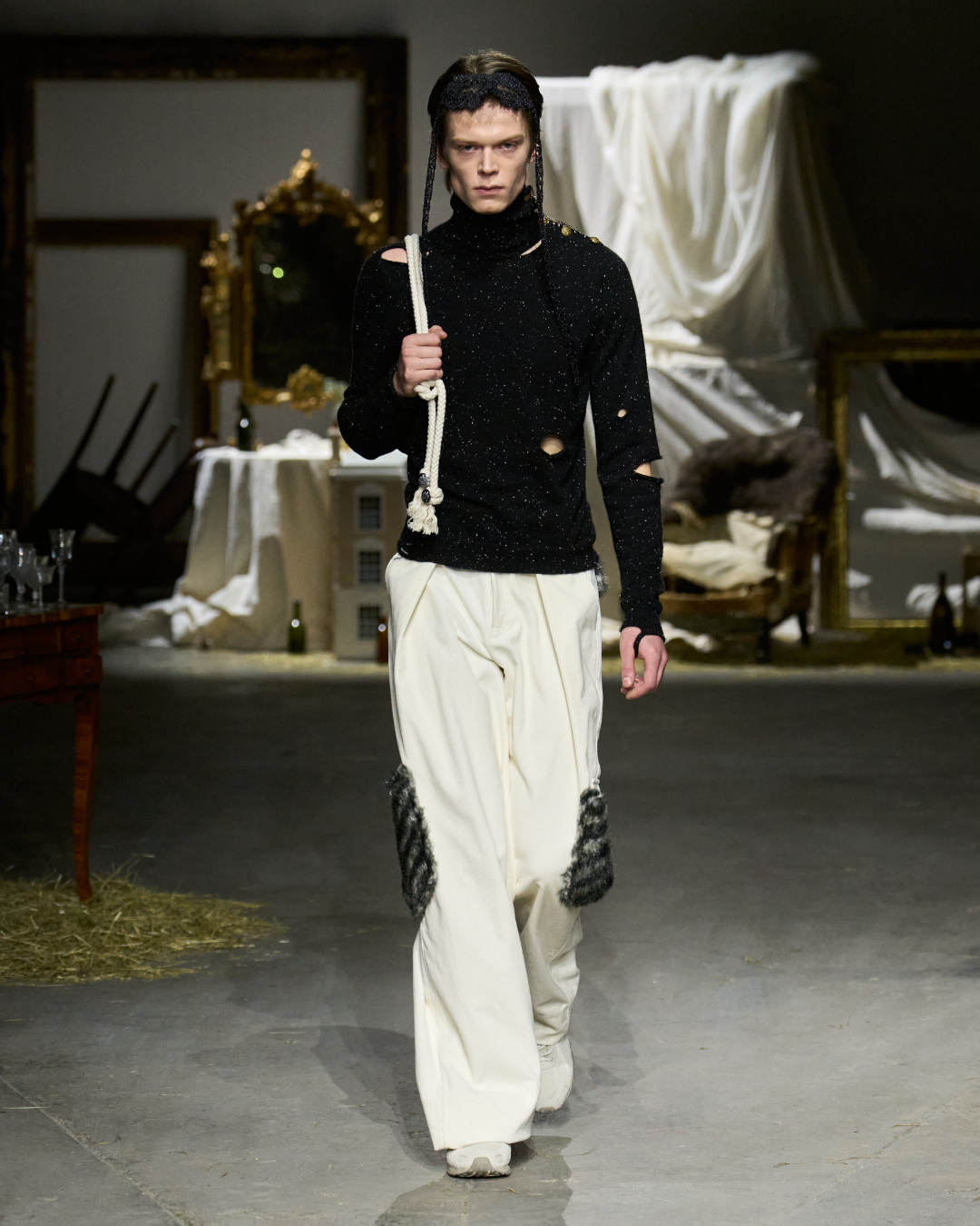 Oscar Oyuang F26 Look 16.jpg