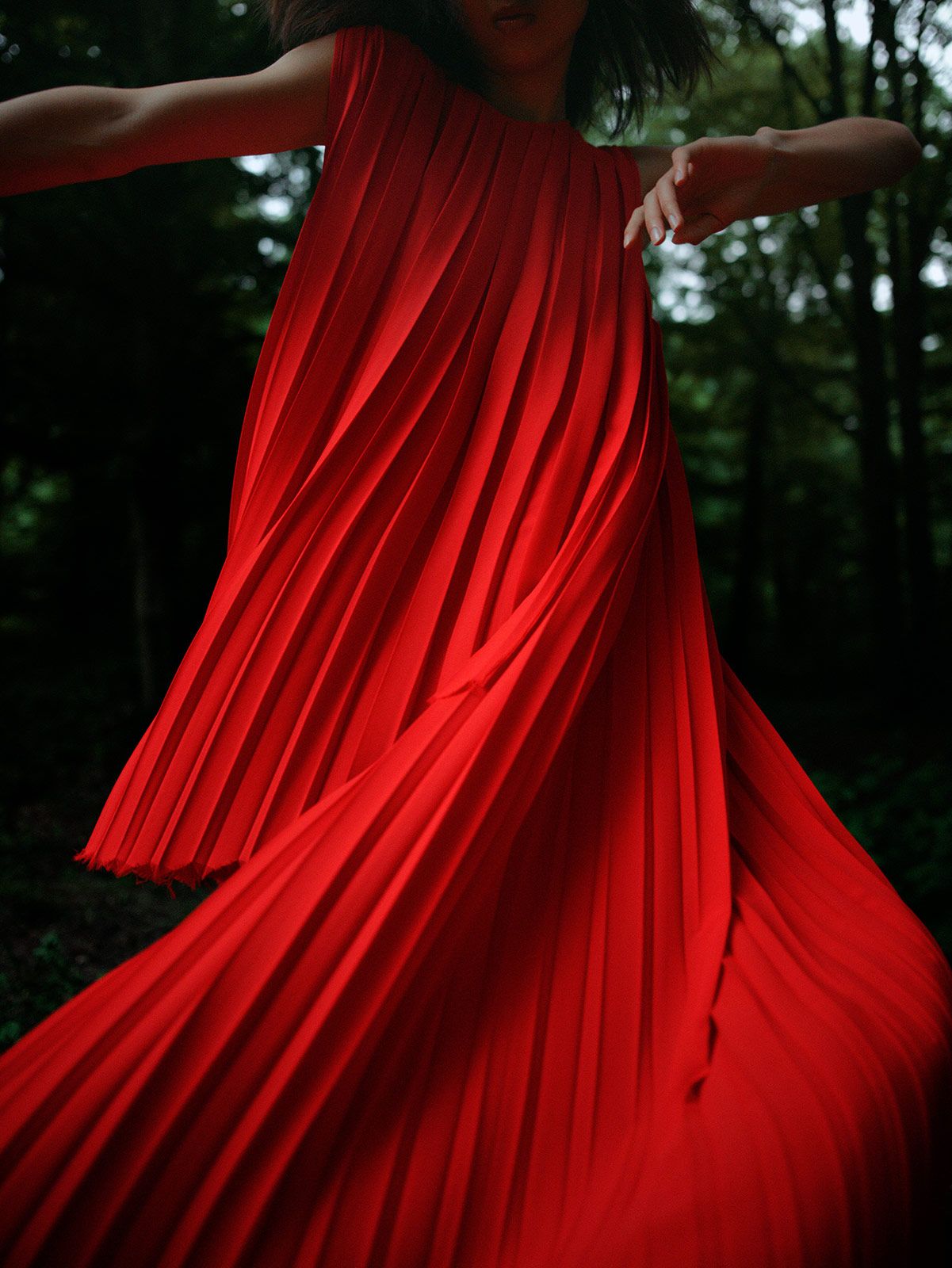 Willand Joan Dancing in the Wood Metalmagazine 12.jpg