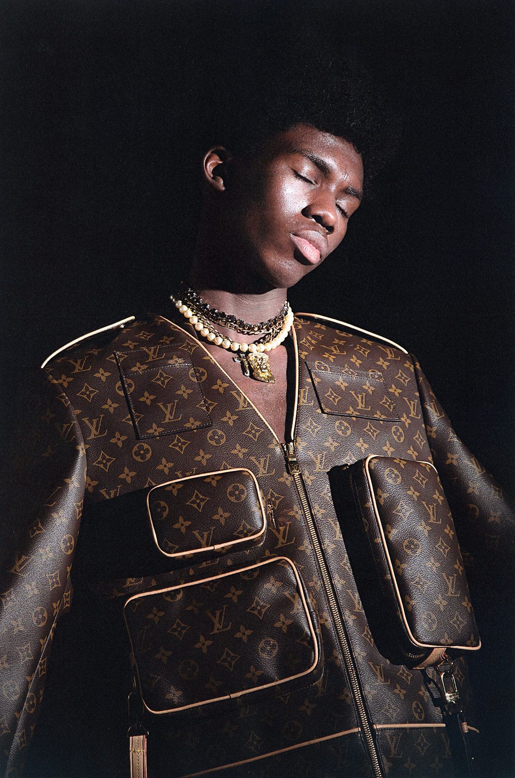Carlosonrubia Metalmagazine 17.jpg