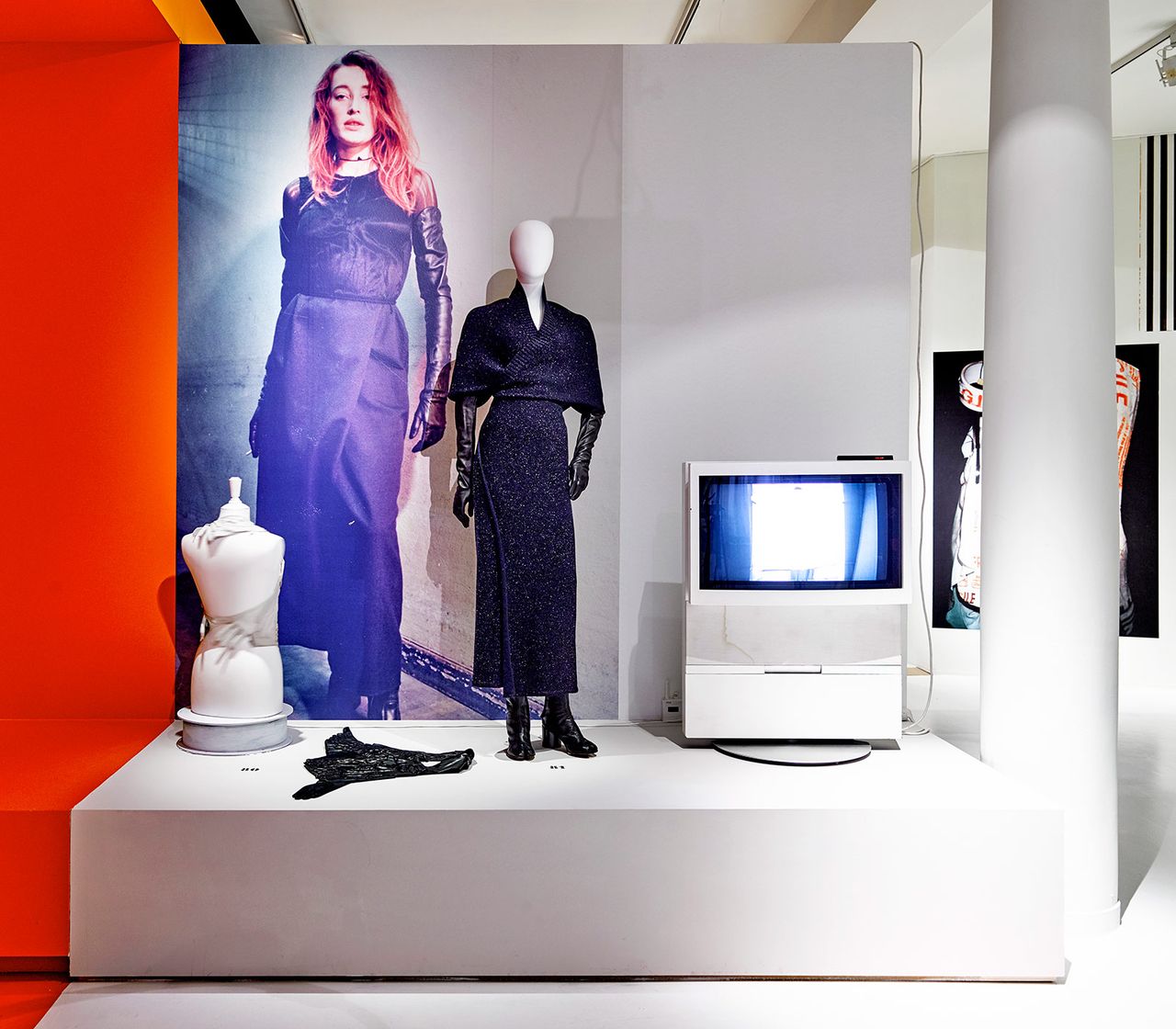 Mo Mupresents Margiela Metalmagazine 13.jpg