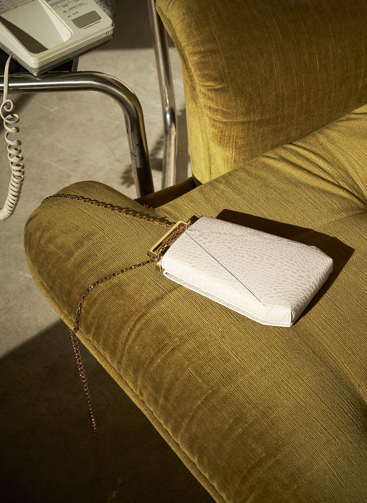 Eloine by Maison Etnad Metalmagazine 3.jpg