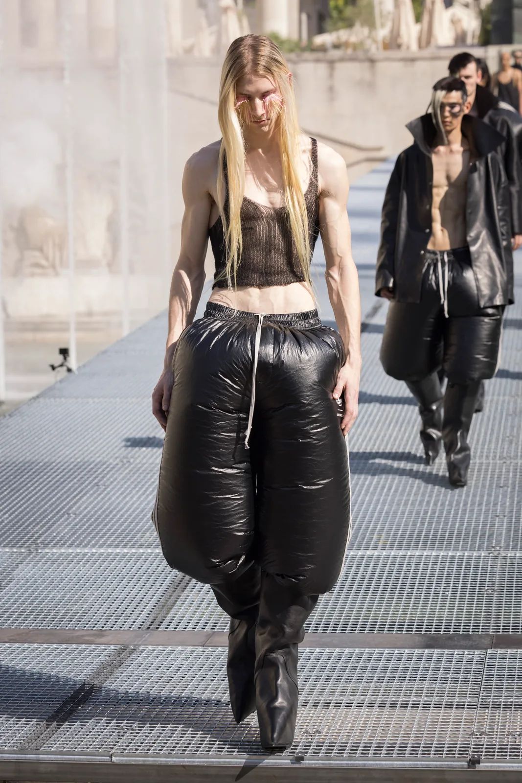 metal-trends-in-menswear-03.webp
