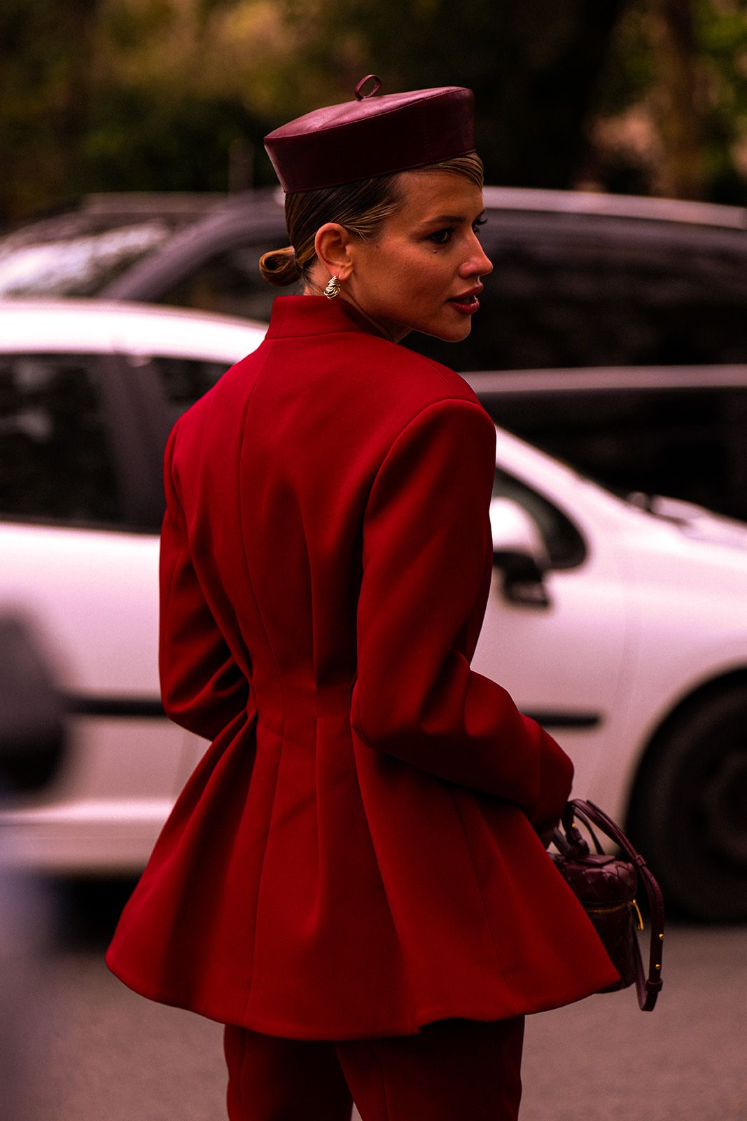 w-pfw-ss025-streetstyle-002.jpg