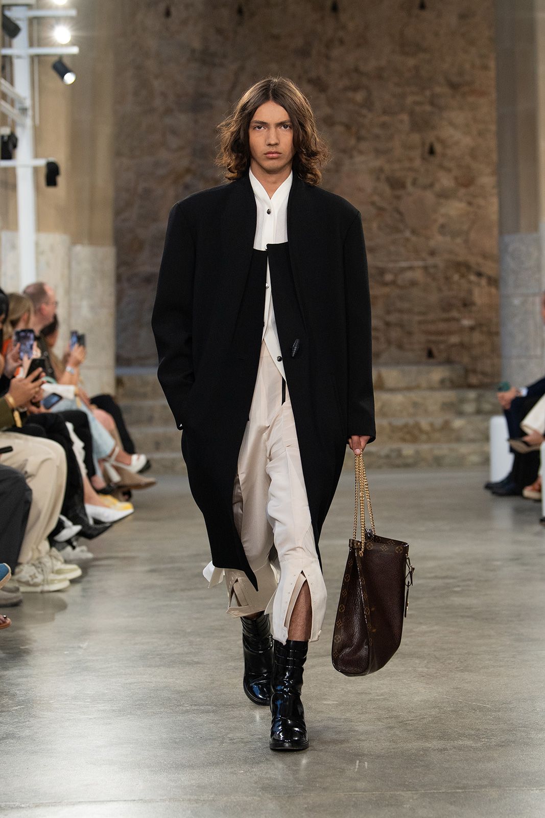 Louis-Vuitton_CR25_24.jpg