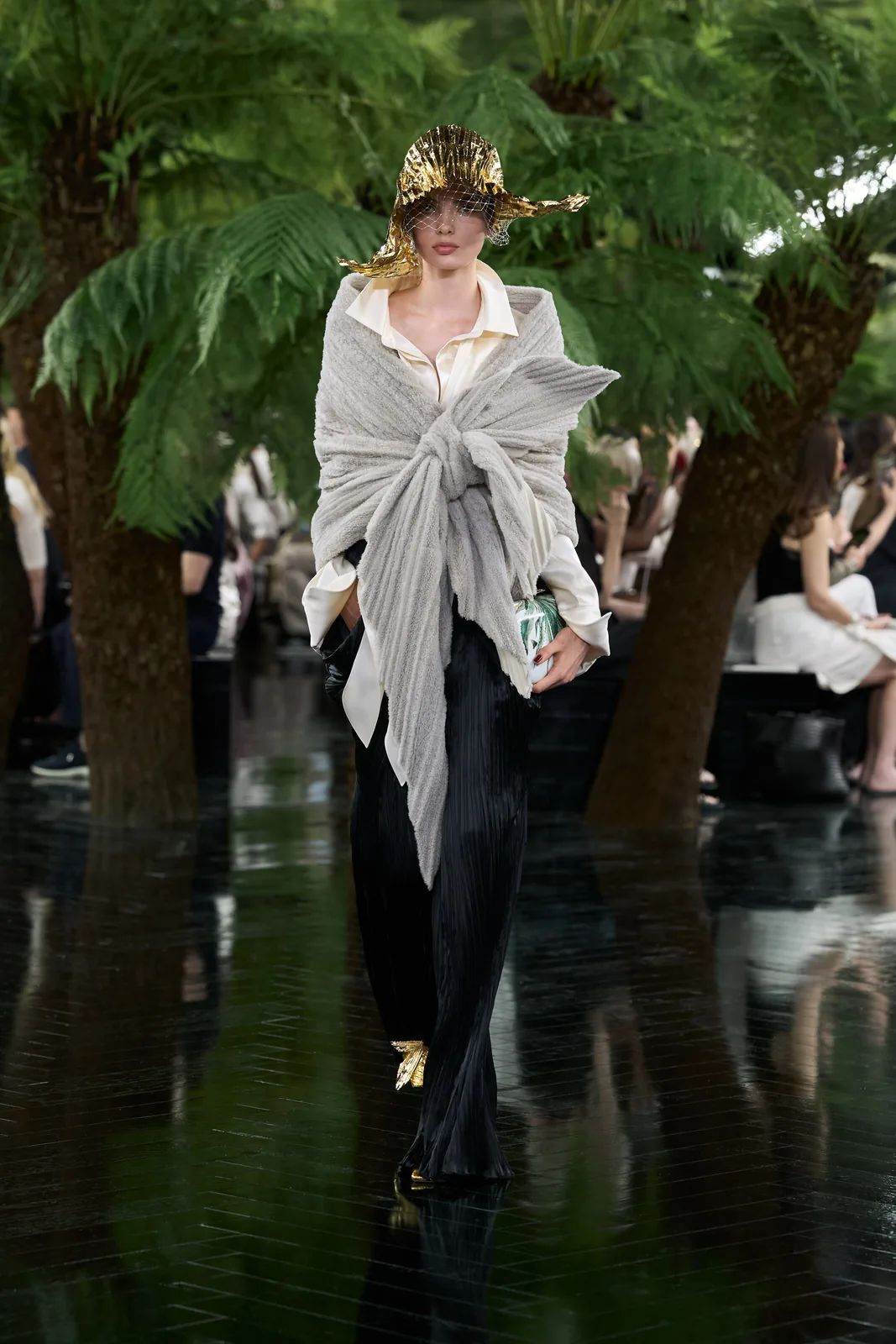 metal-dior-haute-couture-f-w-2026-02.webp