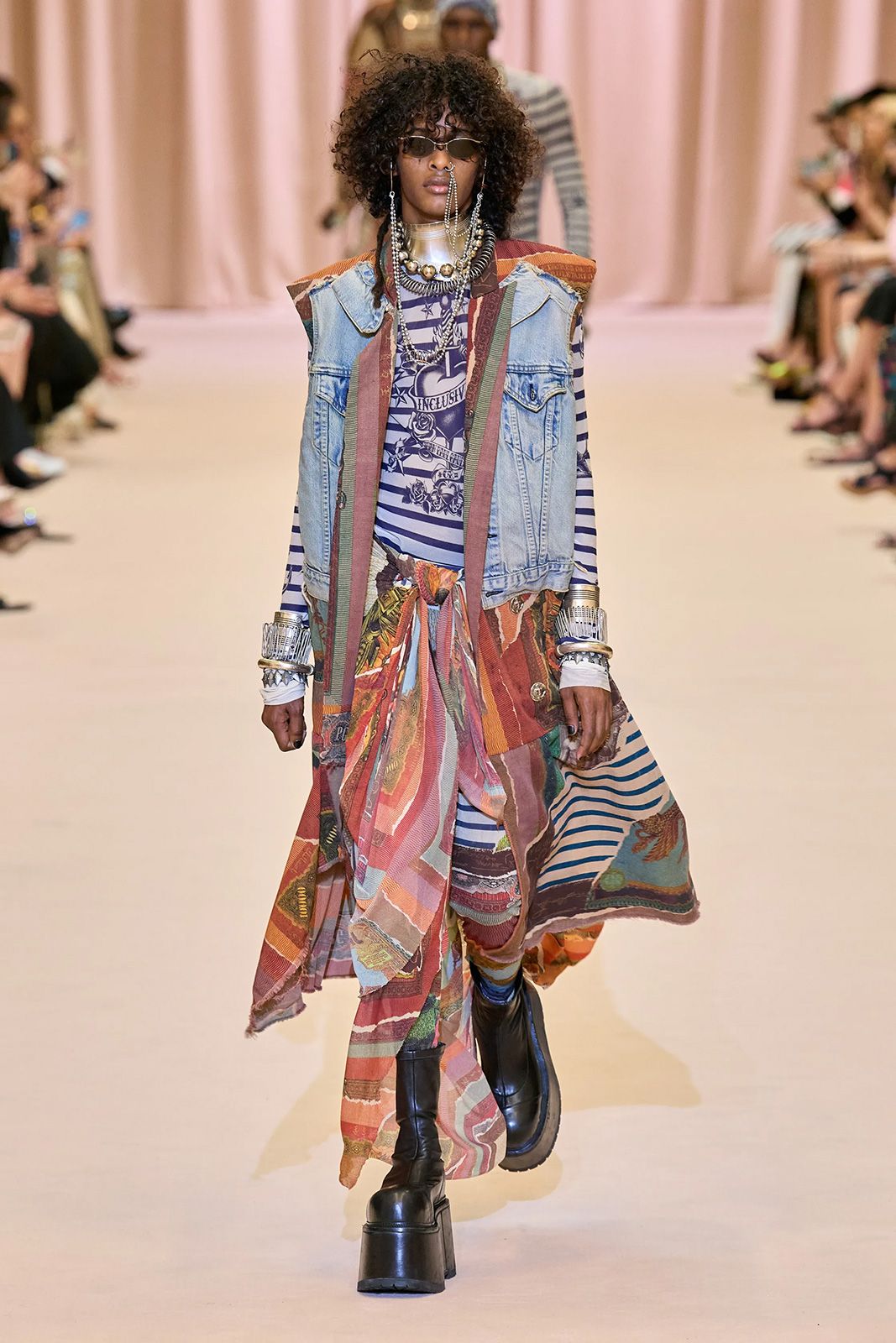 00005 Jean Paul Gaultier Fall 2022 Couture Credit Gorunway.jpg