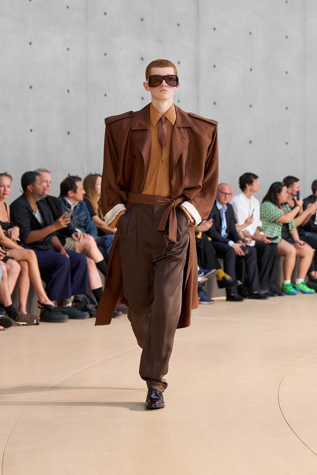 SAINT LAURENT_FASHION_SHOW_MEN_SUMMER26_RUNWAY_2.jpg