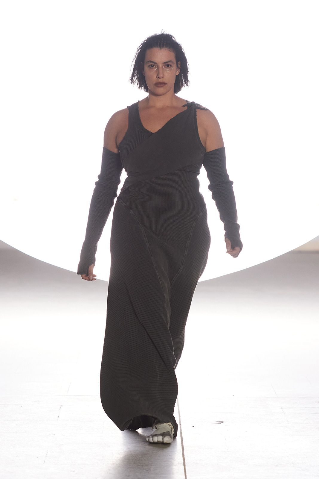 LUEDER_AW24_Look006_by_James-Cochrane_for_BFW.jpg