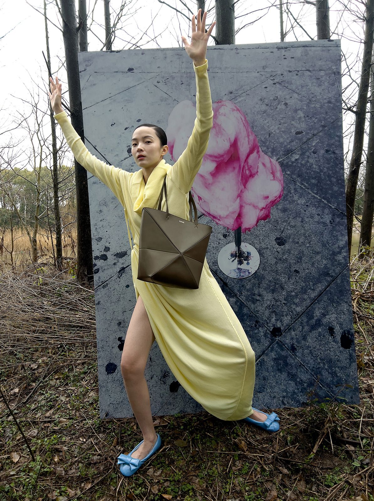 Loewe F W23 Preco Jt Campaign Xiao Wen Ju Rgb Cropped 4x5 Lo E110223 0467.jpg