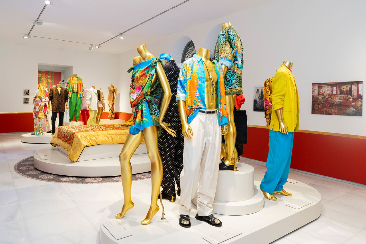 Gianni_Versace_Retrospective_3.jpg