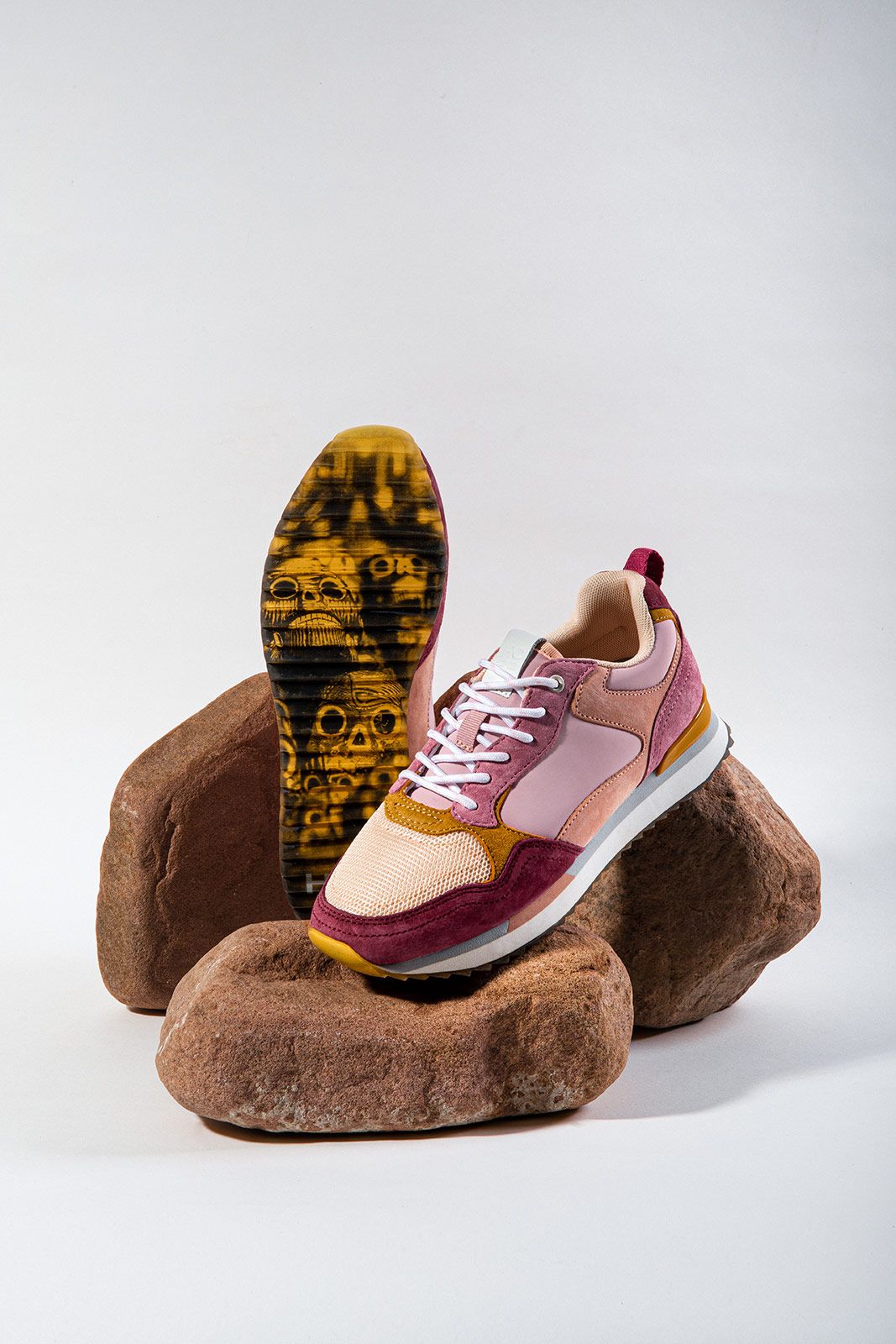 Thehoffbrand Metalmagazine 9.jpg