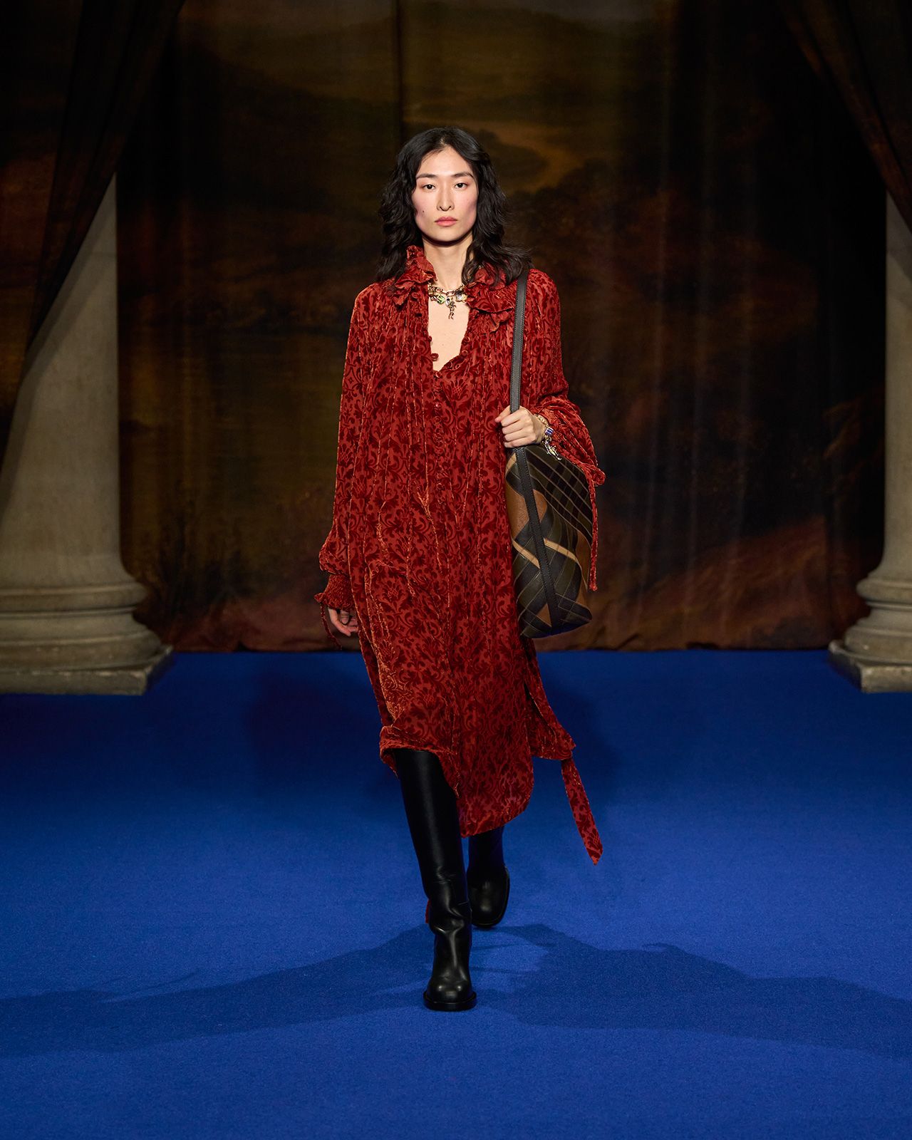 Burberry-Winter-2025-Show---Look-25.jpg