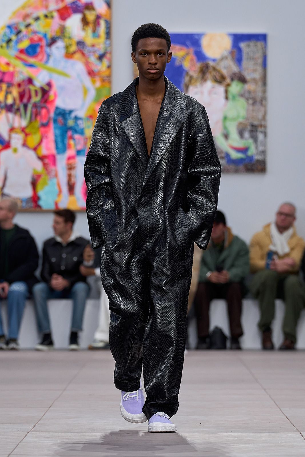 LOEWE_FW24_MW_SHOW_21.jpg