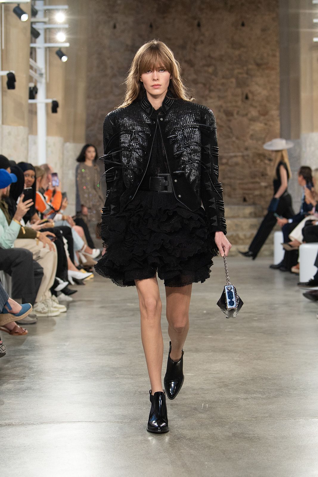 Louis-Vuitton_CR25_30.jpg