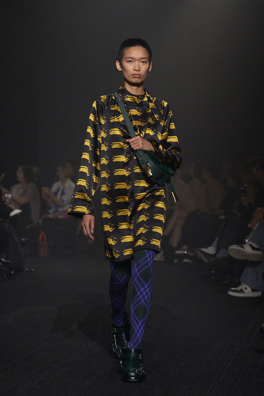 Burberry Fall 2023 Ready to Wear Gorunway 32.jpg