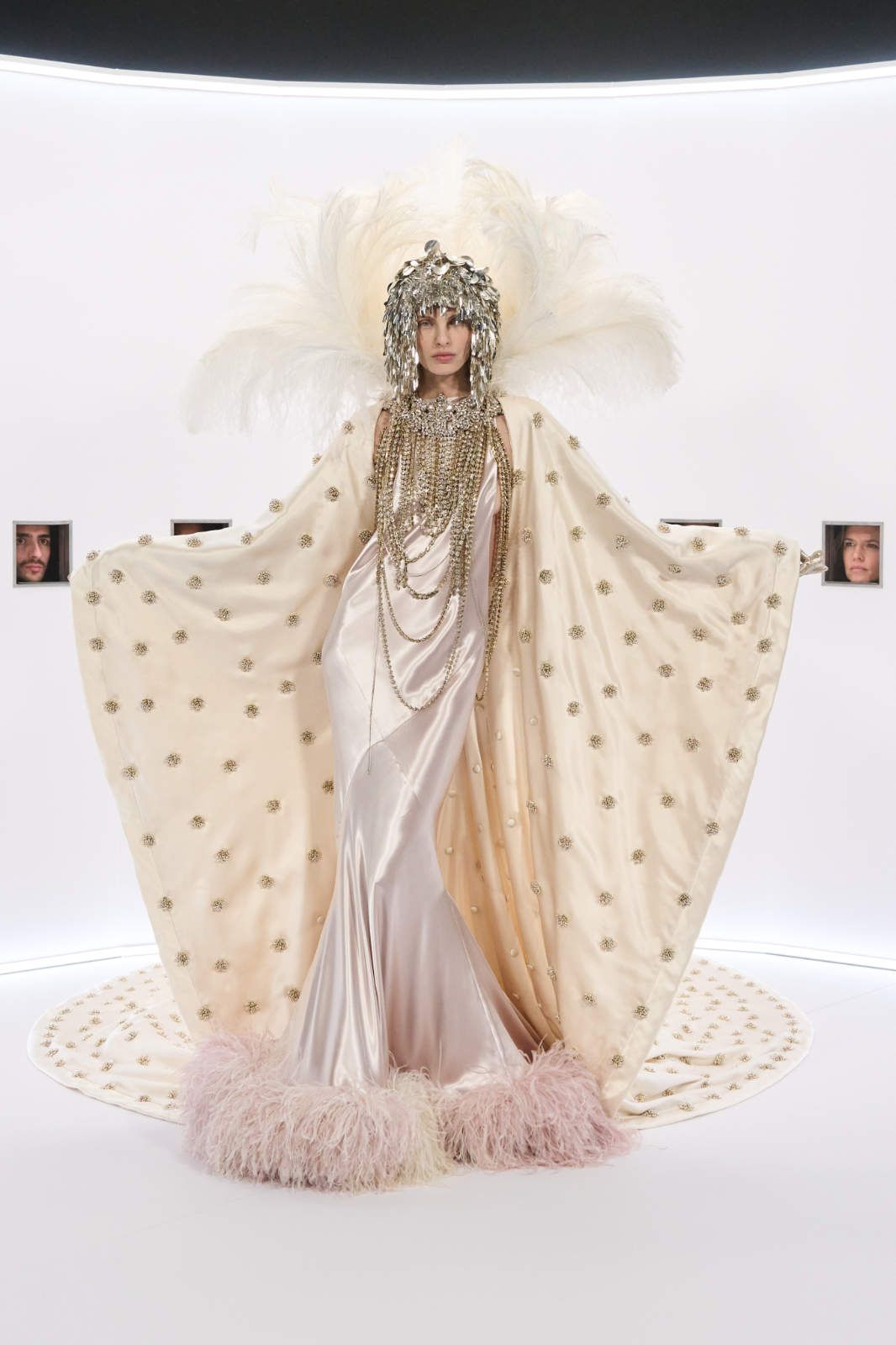 Valentino-Haute-Couture-2026_14.jpg