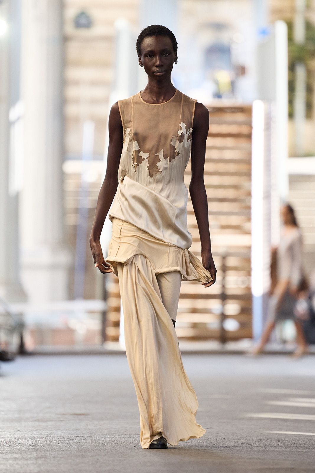 Julie-Kegels_ss26_runway_press_look16.jpg