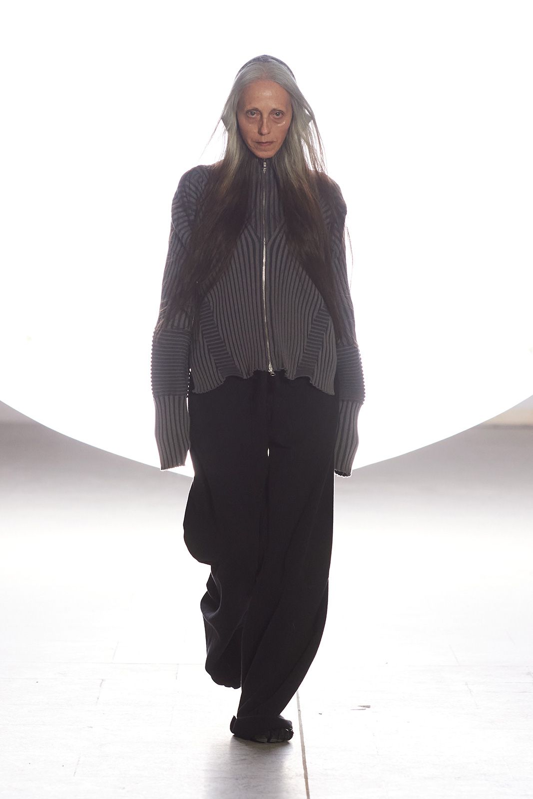 LUEDER_AW24_Look004_by_James-Cochrane_for_BFW.jpg