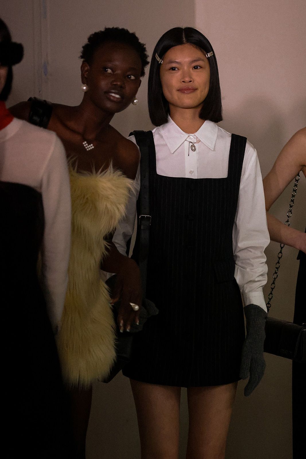 fw024-backstage-at-kiminte-kimhekim-116.jpg