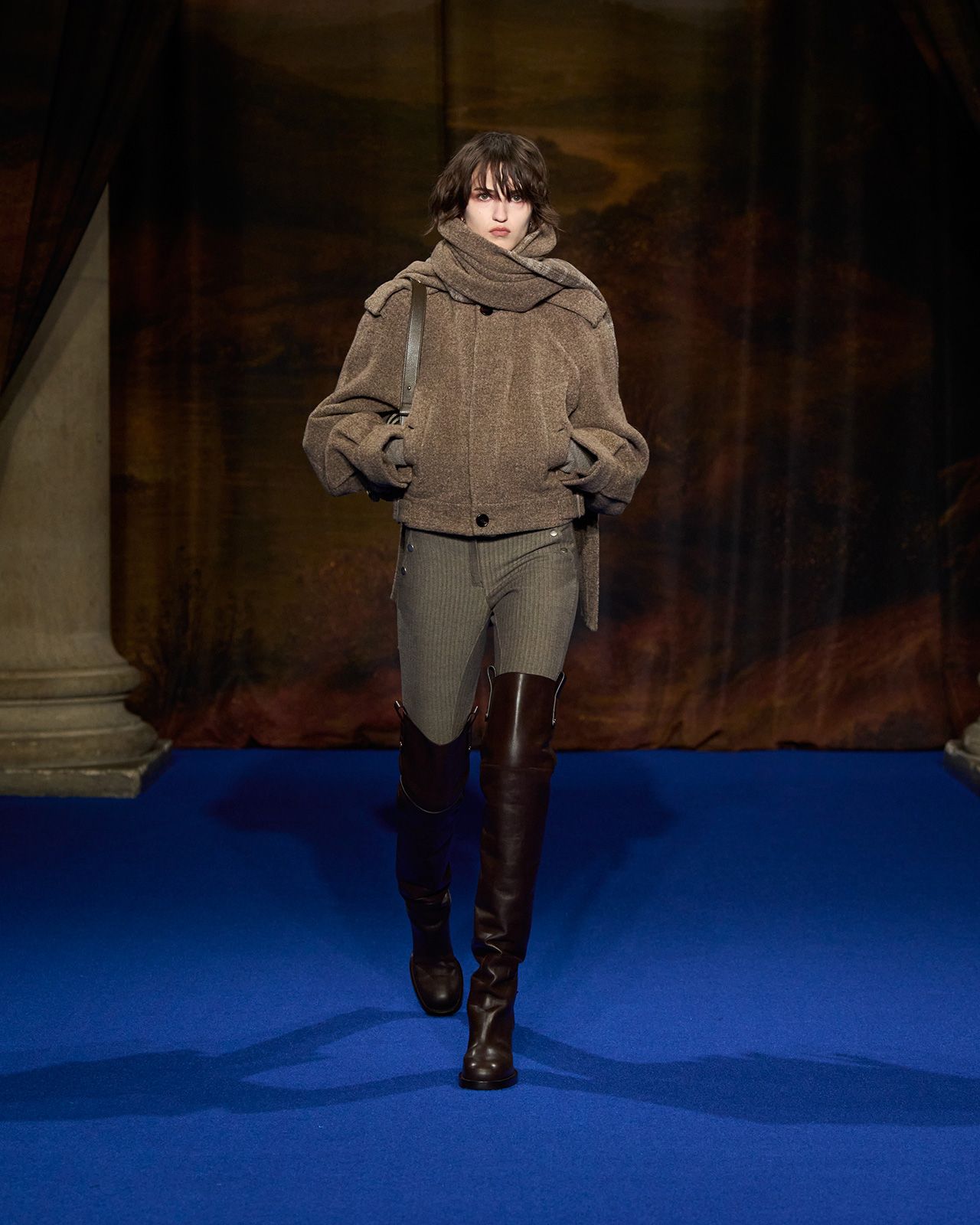 Burberry-Winter-2025-Show---Look-1.jpg