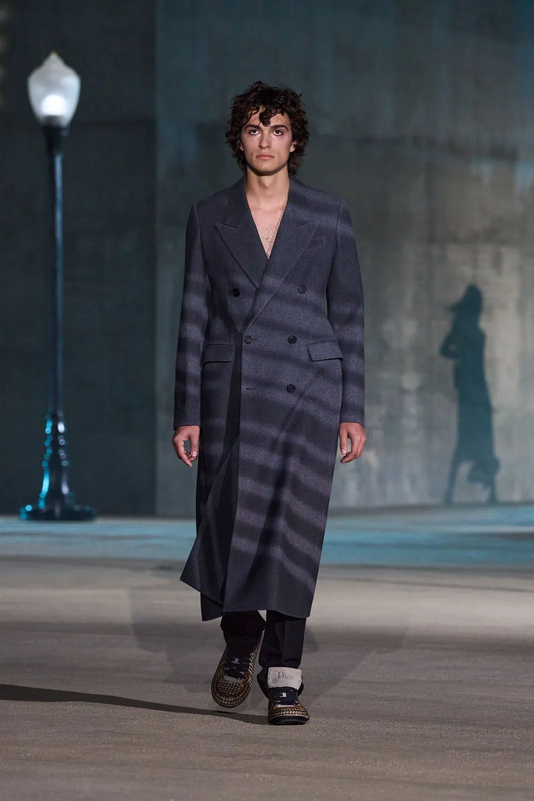 metal-jonathan-anderson-takes-over-la-for-his-cruise-2026-debut-collection-19.webp