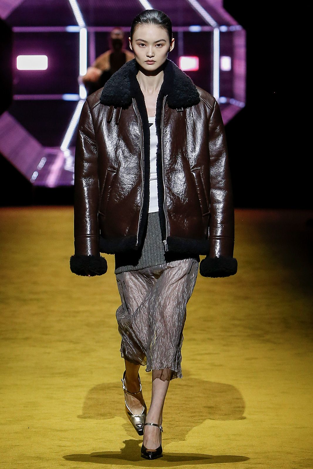 37 Prada Donna F W22.jpg