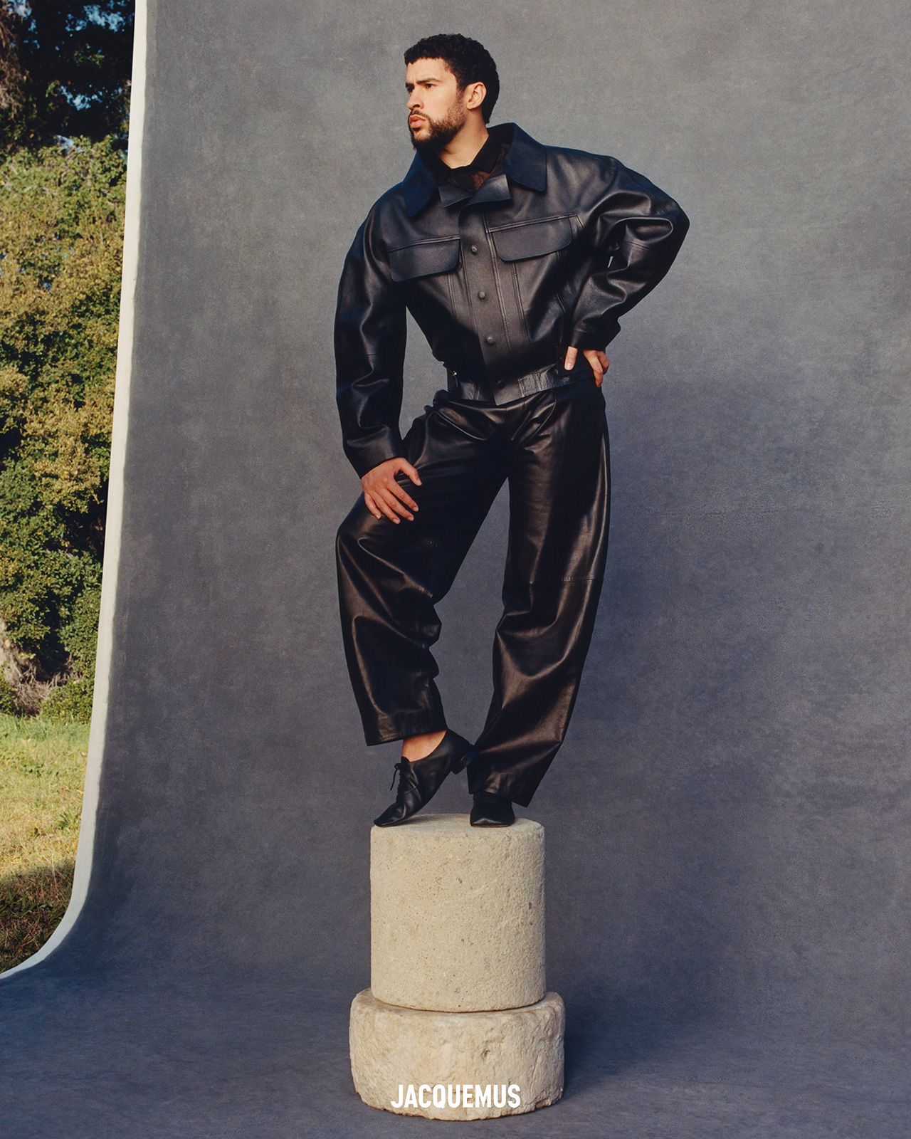 5-METAL-JACQUEMUS-BADBUNNY.jpg