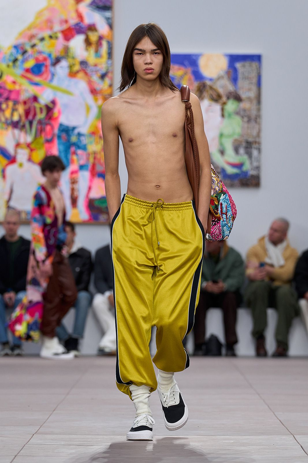 LOEWE_FW24_MW_SHOW_13.jpg
