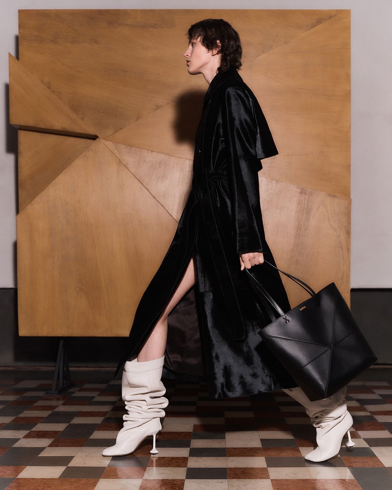 Loewe Puzzle 4.jpg