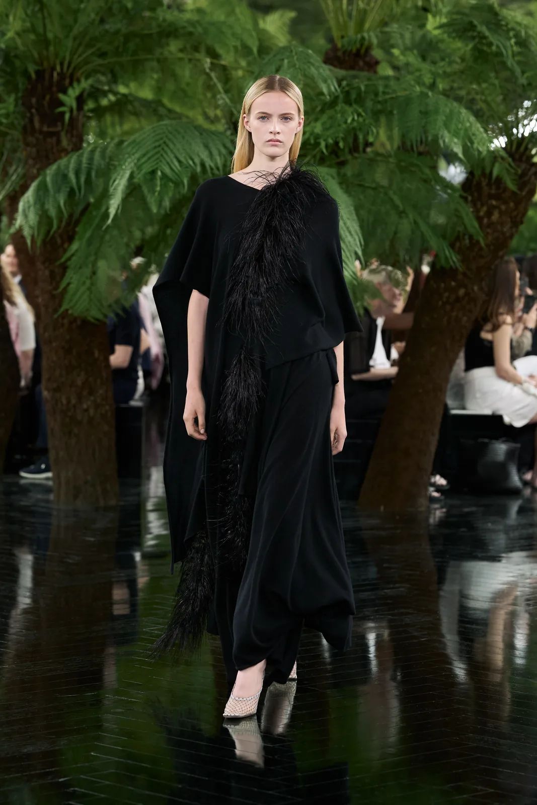 metal-dior-haute-couture-f-w-2026-16.webp