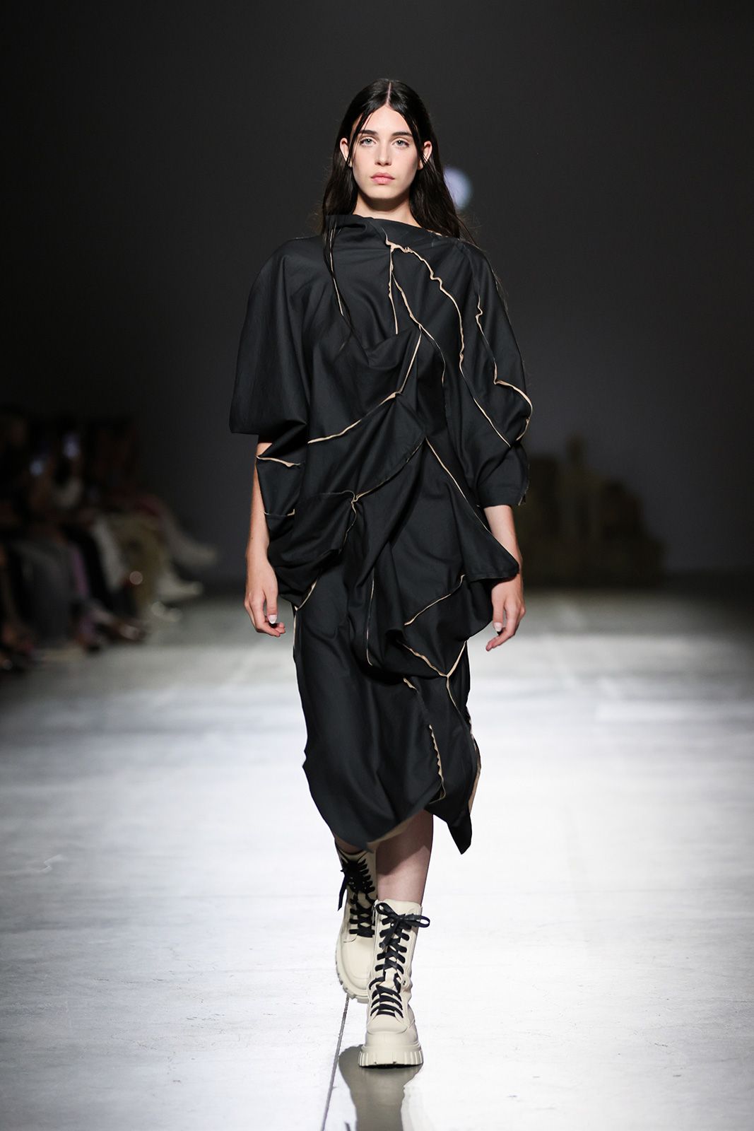 UFW_SS_25_ii_-catwalk_credits-Andriy-Sokolov-(12).jpg