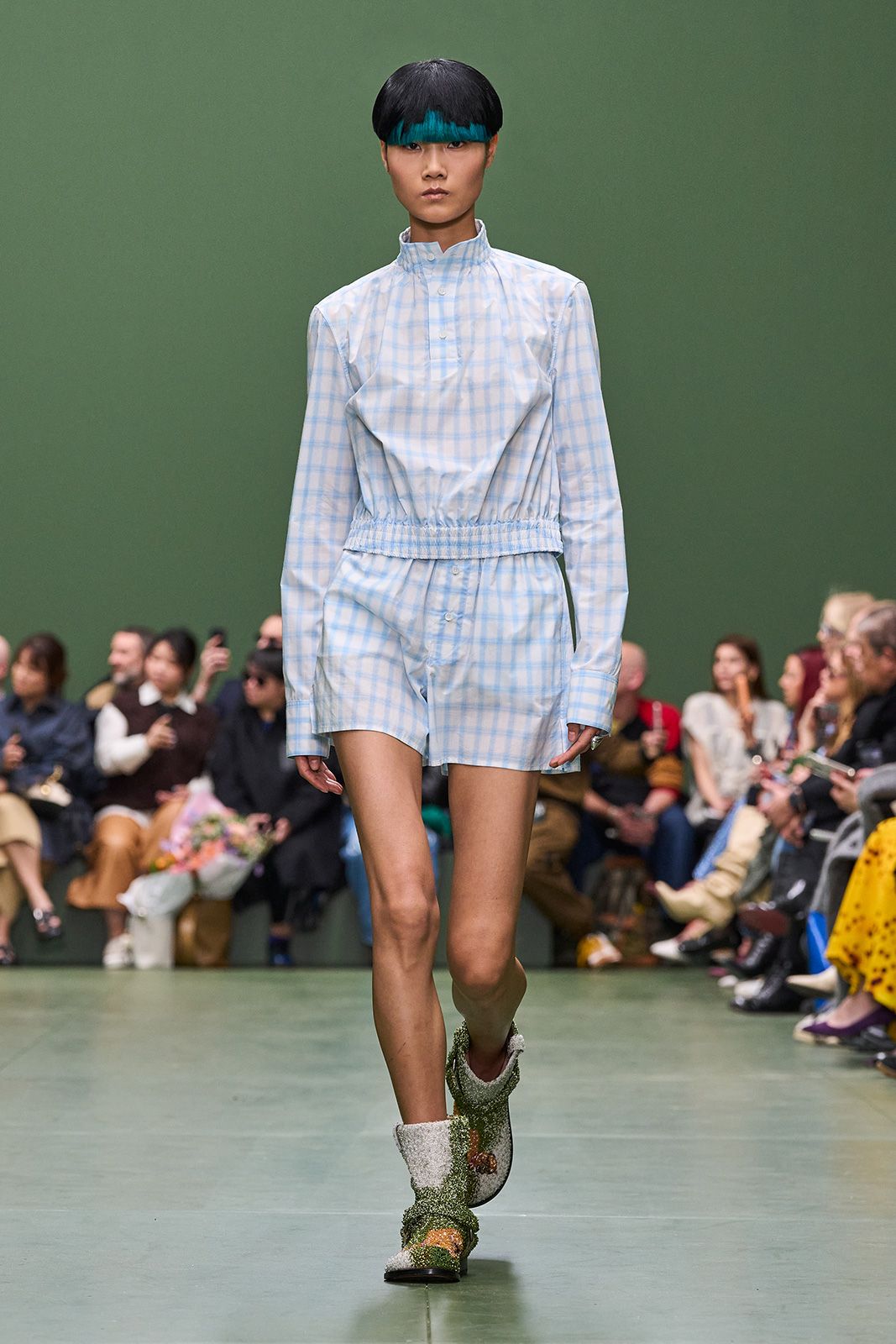 LOEWE_FW24_WW_SHOW_RUNWAY_36.jpg