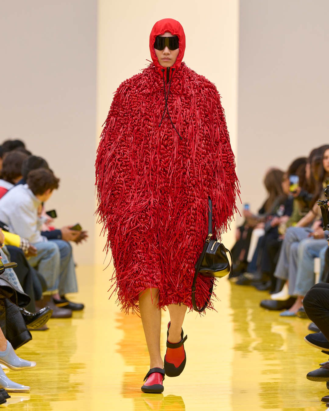 LOEWE_FAL-WINTER-26_21.jpg