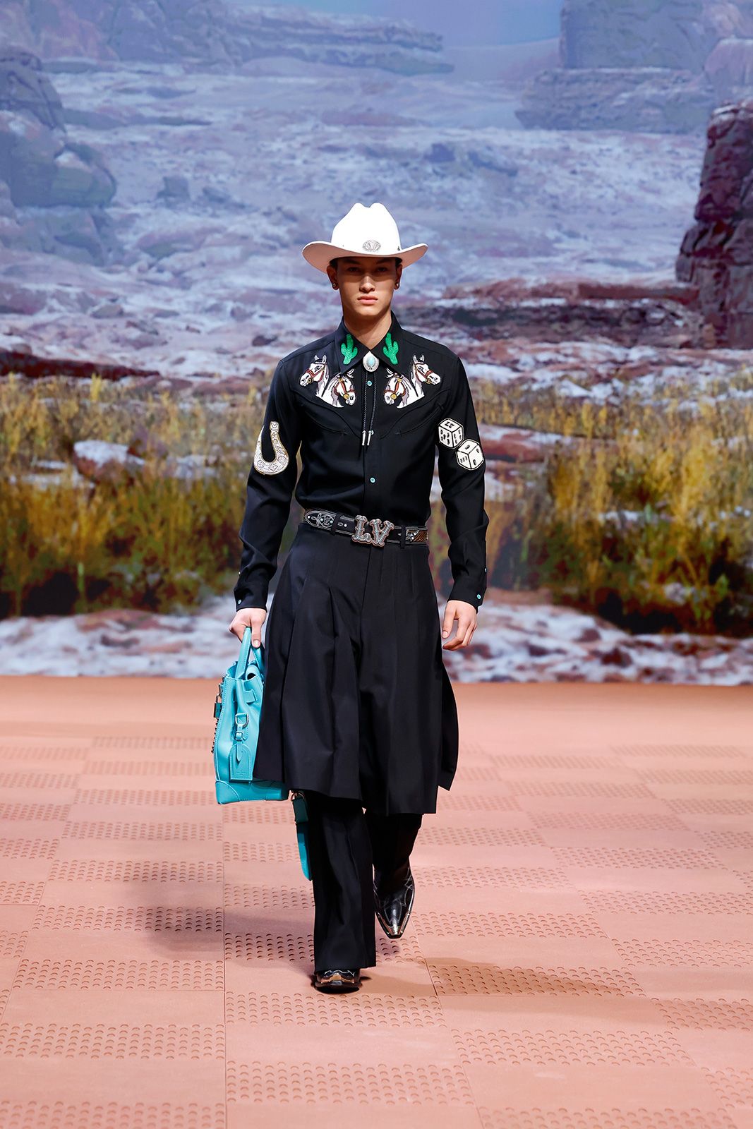LOUIS_VUITTON_MENS_FALL_WINTER_2024_42.jpg