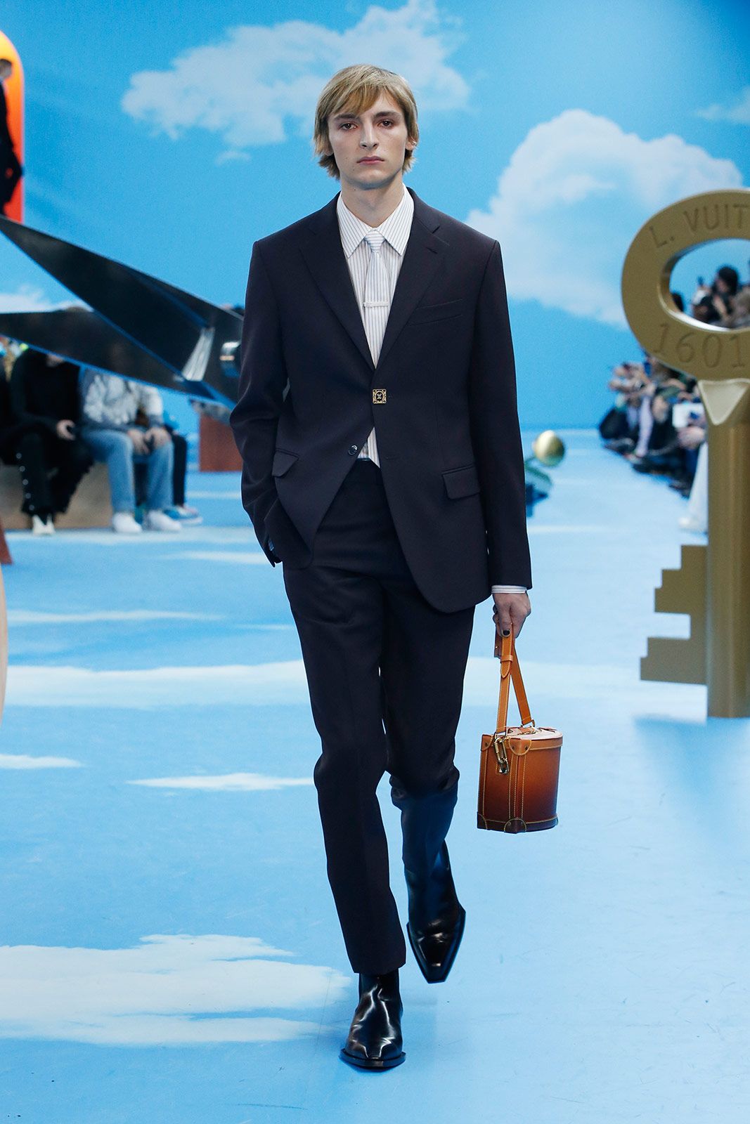 Louis Vuitton F W20 Metalmagazine 8.jpg