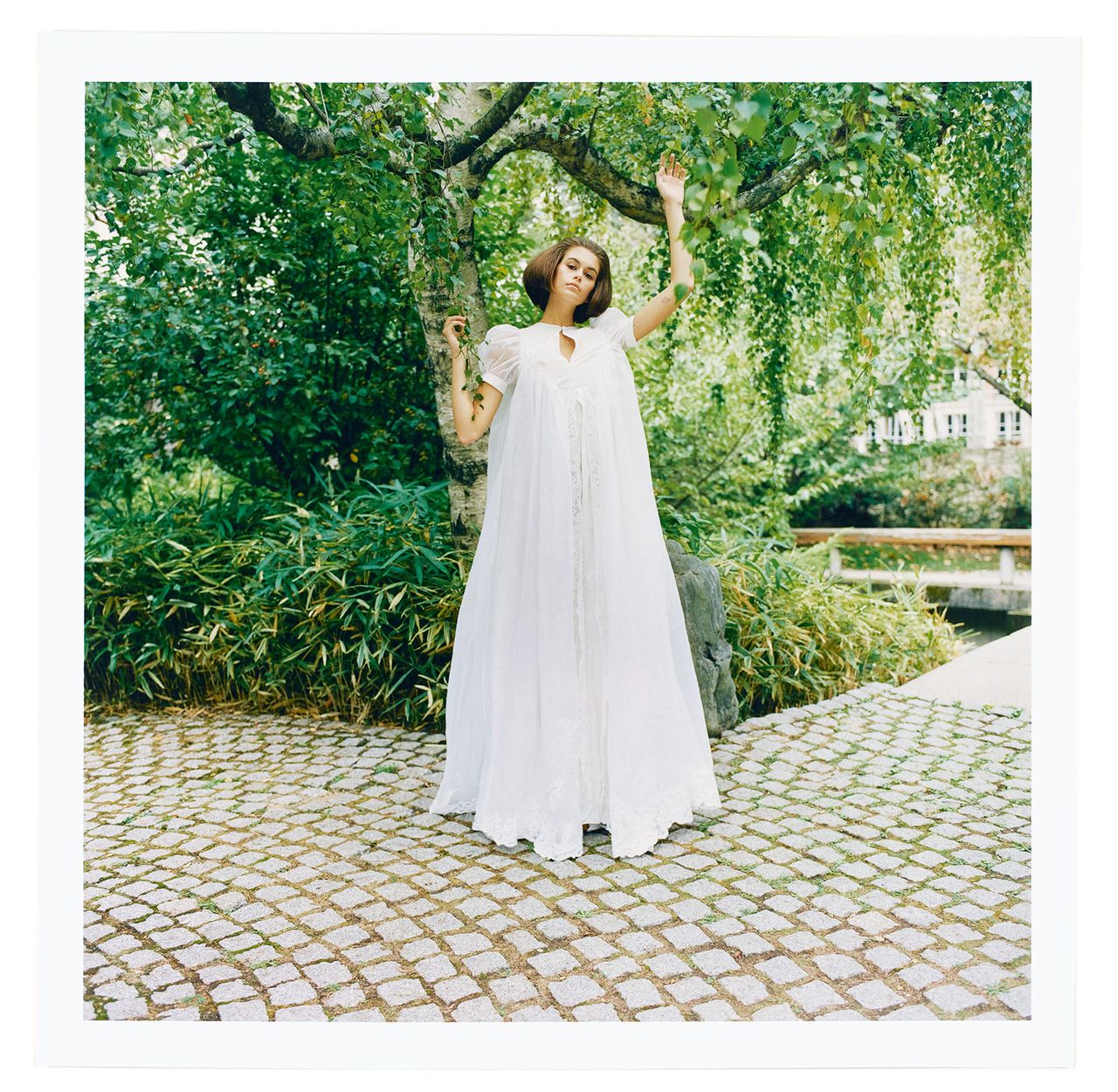 Loewe Publication 30 11.jpg