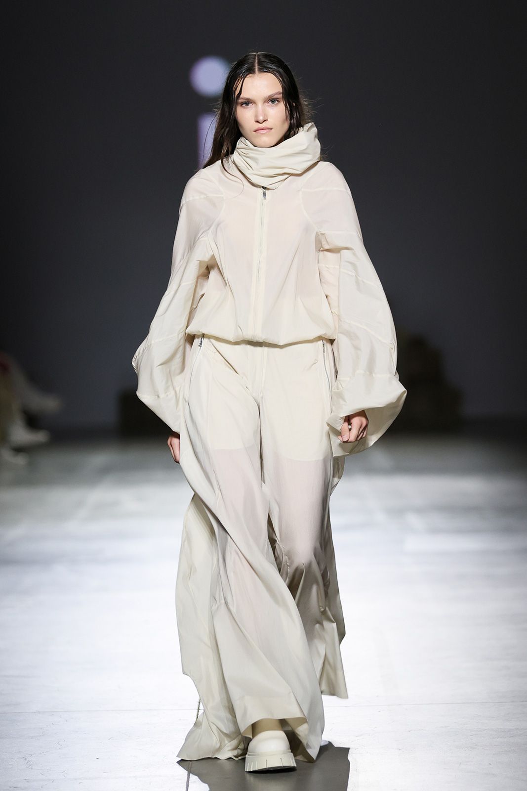 UFW_SS_25_ii_-catwalk_credits-Andriy-Sokolov-(0).jpg