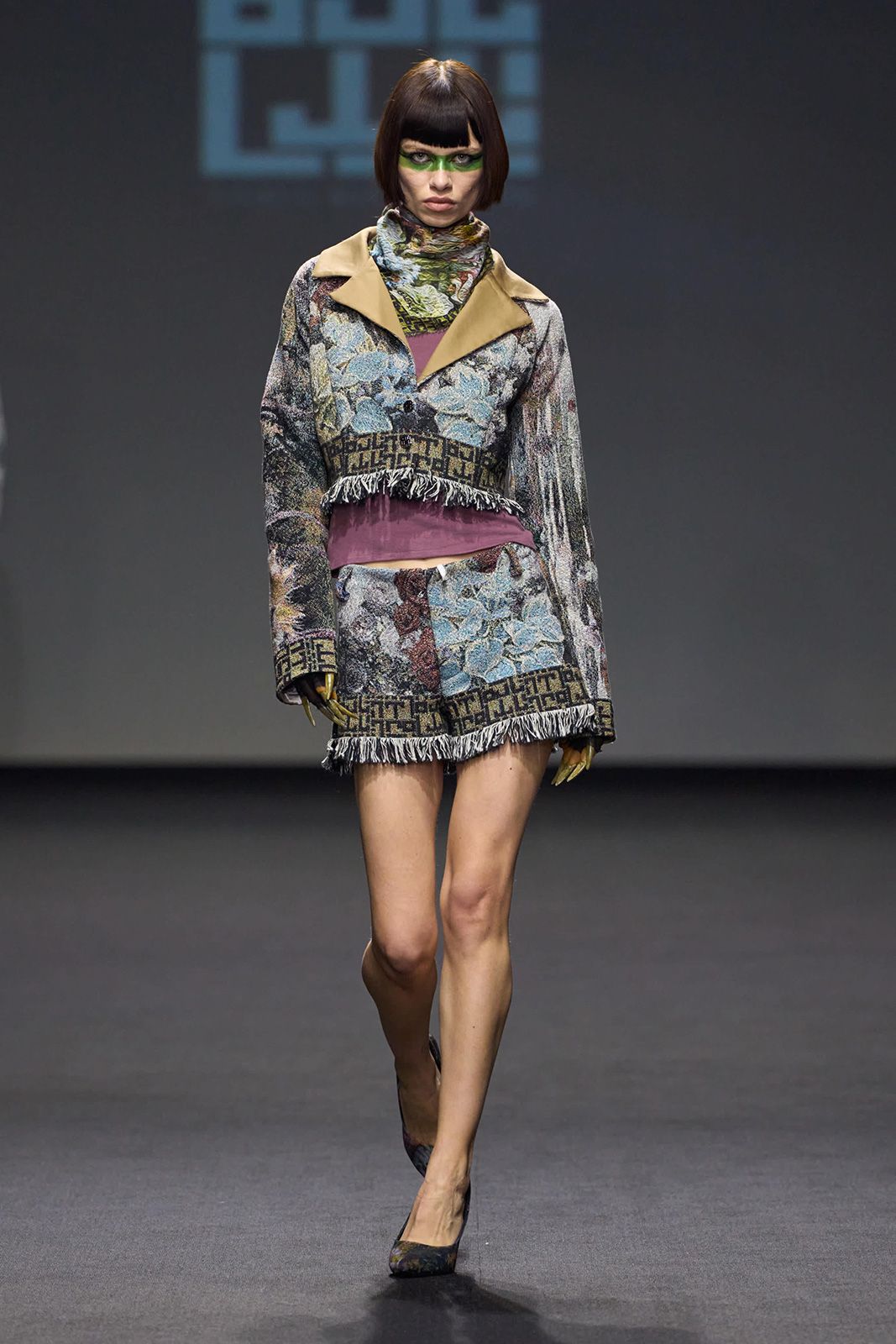 TARA-BABYLON_DUBAI-FASHION-WEEK_AW25-26_040.jpg