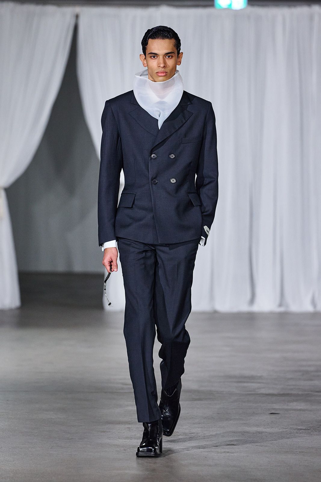 03_GmbH_AW25_Runway_by_Finnegan-Koichi-Godenschweger.jpg