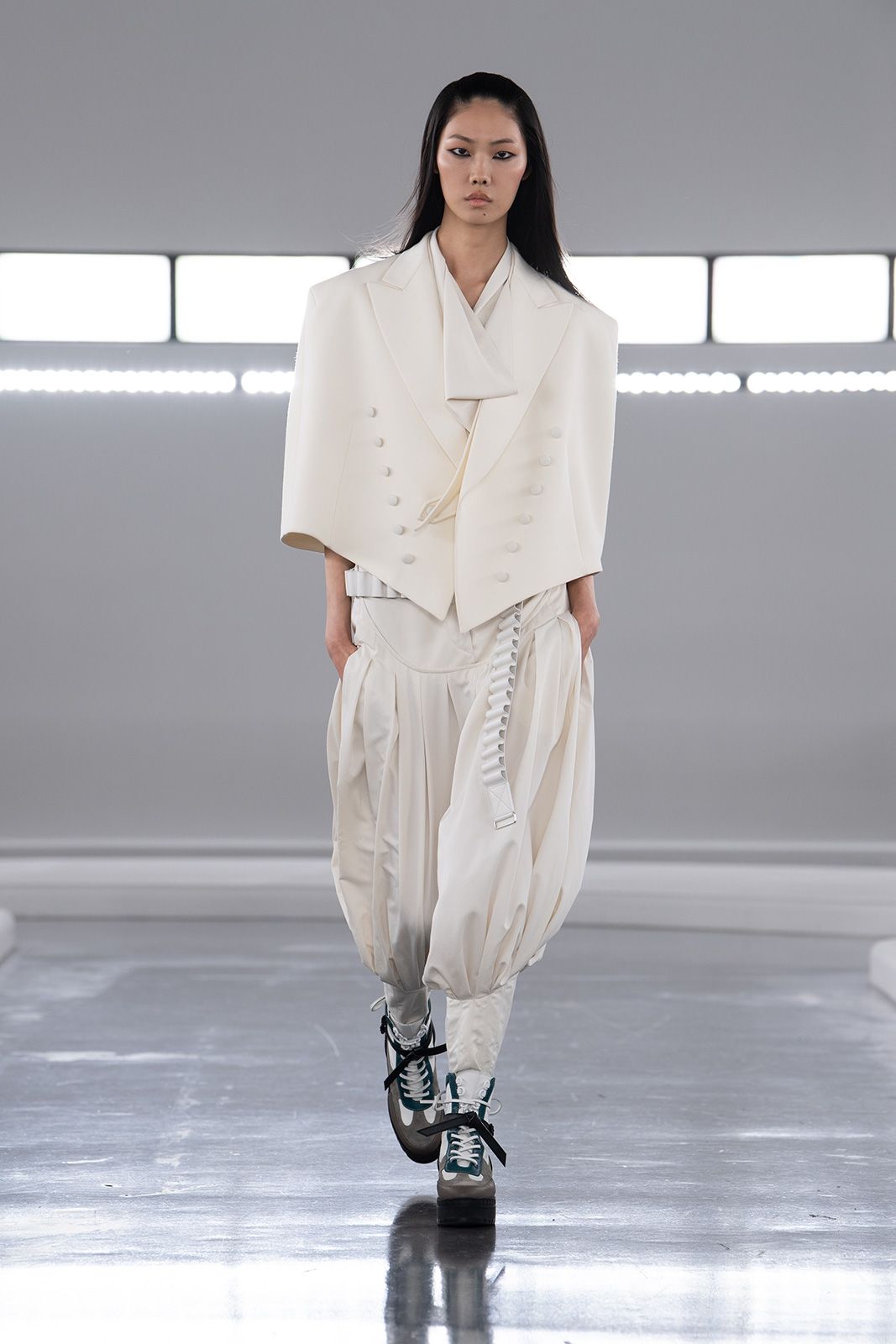 Louis_Vuitton_Women_s_Pre-Fall_2024_53.jpg