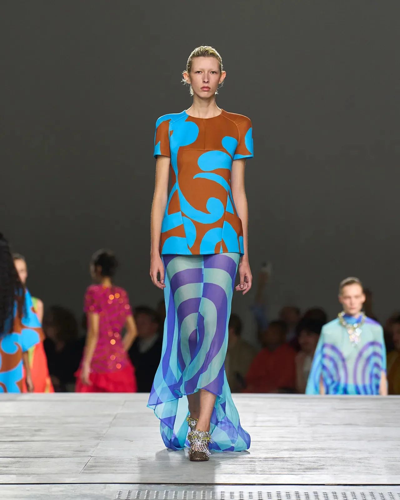 metal-dries-van-noten-04.webp
