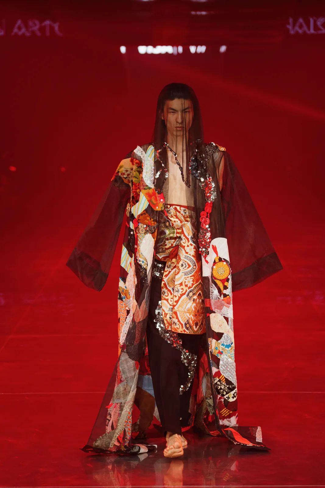 metal-visa-fashion-week-almaty-pre-fall-2026-maison-artc-08.webp