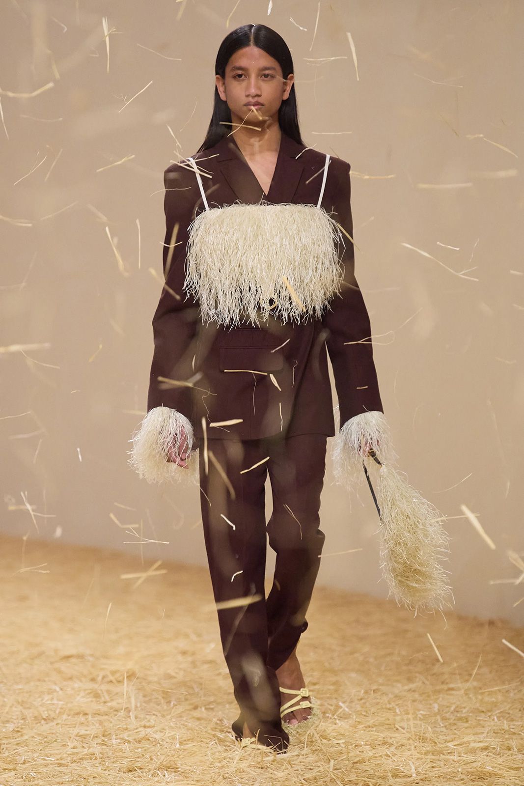 00046 Jacquemus Spring 2023 Ready to Wear Credit Gorunway.jpg