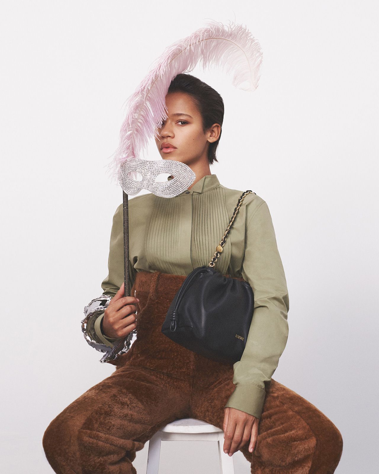 LOEWE_SS24_DAVID_SIMS_CAMPAIGN_RGB_CROPPED_4x5_039_0042.jpg