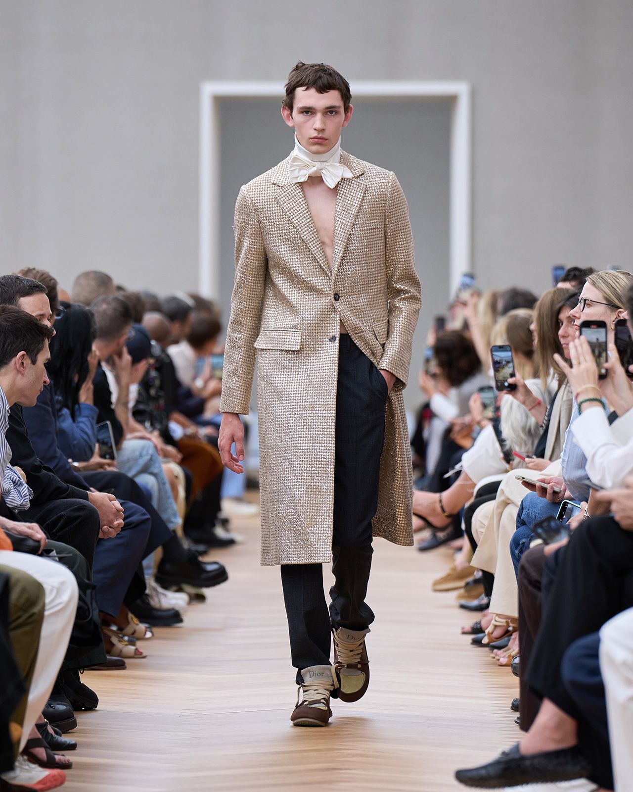 DIOR-SUMMER-2026-COLLECTION_VISUELS_LOOK-RUNWAY_8.jpg
