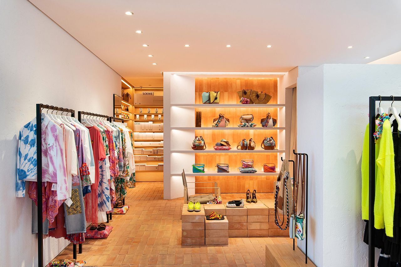 Loewe Ibiza Metalmagazine 1.jpg